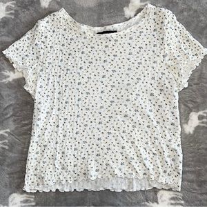 American Eagle | Floral White tee size XS